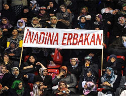 Erbakan 84 Yaşında Genel Başkan Oldu