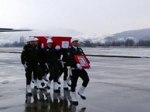 Şehit Polis Ali Can Öztürk’ün Naaşı Zonguldak Havalimanı’na Getirildi