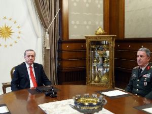 Cumhurbaşkanı Erdoğan, Genelkurmay Başkanı Akar’ı Kabul Etti