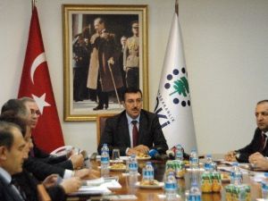 Bakan Tüfenkci: “Sarp Sınır Kapısı’nı Yeniden İnşa Edeceğiz”