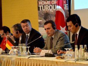 Kültür Bakanı Ünal Almanya’da