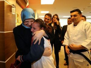 Aile Bakanlığı’nın Şampiyonlarından Bakan Ramazanoğlu’na Ziyaret