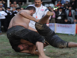 Artvin Karakucak Güreşleri sona erdi