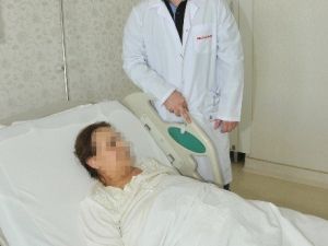 Kanser Hastası Kadına Bağırsaktan Mesane