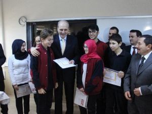 Ünyeli Öğrenciler Karnelerini Kurtulmuş’un Elinden Aldı