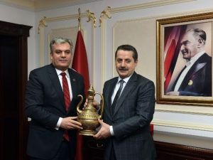 Bakan Çelik, Tohumculuk Sektörü Temsilcileriyle Görüştü