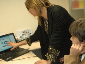 Doğuştan İşitme Engelli Çocuk Şimdi Piyano Ustası