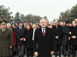 Kılıçdaroğlu, Pm Ve Ydk Üyeleriyle Anıtkabir’i Ziyaret Etti