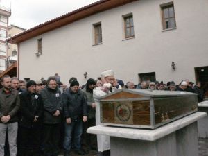 Kalp Krizinden Ölen Eczacı Son Yolculuğuna Uğurlandı