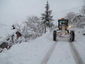 İlkadım’da Yoğun Kar Mesaisi