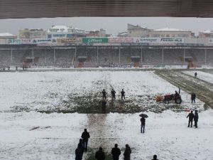 Orduspor - Pazarspor Maçı Kar Yağışından Dolayı Ertelendi