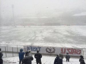 Yoğun Kar Yağışı Nedeniyle Kömürspor - Kırıkhanspor Maçı Ertelendi