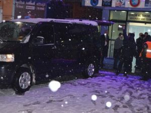 Bülent Yıldırım Ve Hakemler Avni Aker’den Ayrıldı