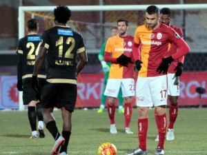 Galatasaray Zirveden Koptu