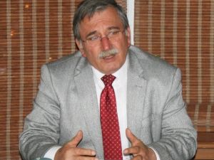 Hanefi Bostan: “Üniversitelerin Sorunları Acilen Çözülmeli”