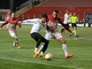 İnegölspor, Kayserispor’u Yenip Tarihe Geçmek İstiyor