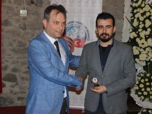Tsyd’den İha’ya Ödül