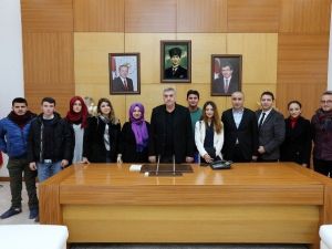 Karasu’ya Gençlik Merkezi Geliyor