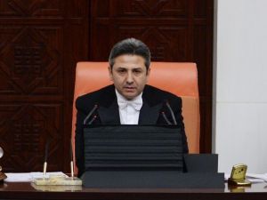 Ak Parti’li Ve Mhp’lilerin Ayakta Alkışladığı Konuşma