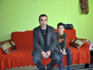 Kulak Kepçesi Olmayan Minik Yusuf Yardım Bekliyor