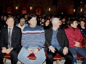 Ahmet Şafak Genç Yazarlarla Buluştu