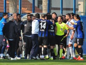 Adana Demirspor - Kayseri Erciyesspor Maçında Kavga Çıktı