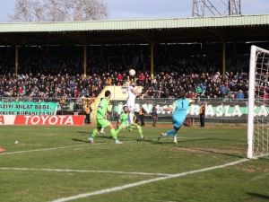 Bodrumspor, Sakaryaspor İle Golsüz Berabere Kaldı