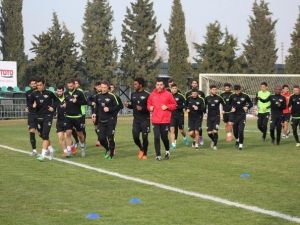 Akhisar Belediyespor’un Trabzon Kafilesi Belli Oldu
