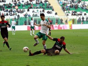 Bursaspor’un Yeni Stadyumunda Zemin Şoku