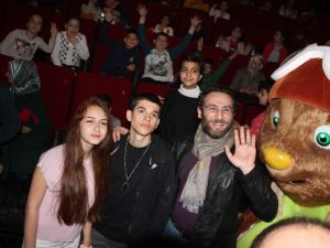 Köstebekgiller Filminin Galası Yalova’da Yapıldı