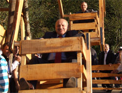 Ak Partililer'in Dönme Dolap Keyfi