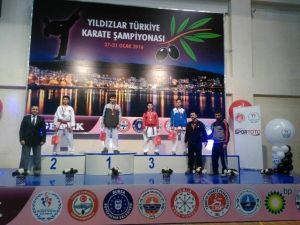 Yalovalı Karateciler Türkiye Şampiyonasından Madalyayla Döndü
