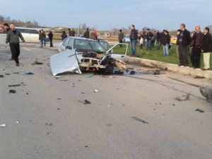 Sakarya’da İki Otomobil Çarpıştı: 5 Yaralı