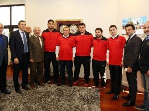 Dünya Şampiyonu Milli Güreşçiler Ato’da