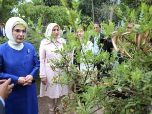 Emine Erdoğan Peru’da Botanik Bahçesini İnceledi