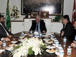 Bursaspor’un Eski Kaptanından Loca Desteği