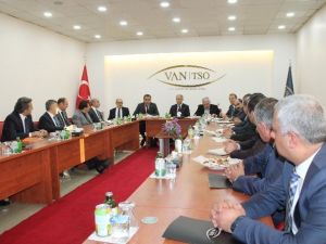 Bakan Ala Ve Yıldırım Stk Temsilcileriyle Bir Araya Geldi