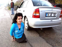 2 ayağı da yok, ama ehliyet sınavı kazandı