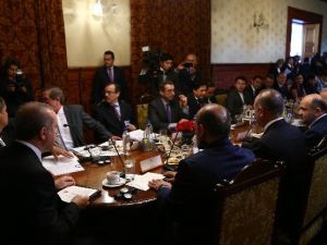 Erdoğan: “Halep’ten Yaklaşık 10 Bin Kişi Türkiye’ye Geçmek Üzere Sınırda Bekliyor”