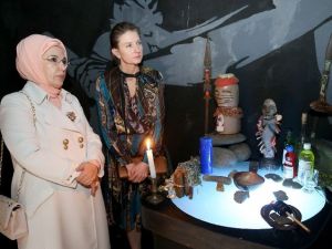 Emine Erdoğan Mındale El Sanatları Müzesi’ni Gezdi