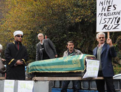 Rize'de Sıradışı Bir Eylem