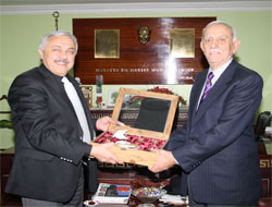 Hayırsever İşadamından Çelik'e Ziyaret