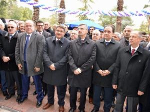Ak Partili Özdağ Gıda Bankası Açılışına Katıldı