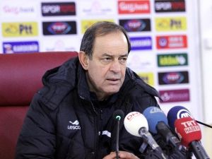 Karabükspor Liderliğini Sürdürdü