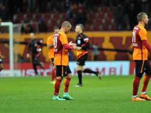 Galatasaray Evinde Tat Vermedi