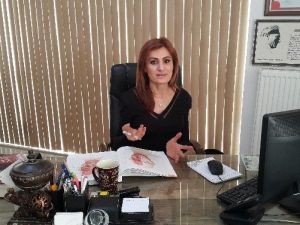 Boyun Bölgesindeki Kırışıklıklar Yaşınızı Ele Veriyor