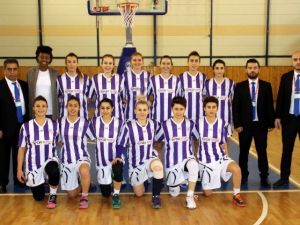 Kadın Basketbolcular Tahkim Kararını Kutladı