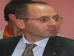 Ak Partili Başkanın Aracına Silahlı Saldırı