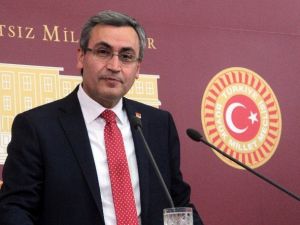 Chp’de Atatürk’ün Resmini İndirme Tartışmaları