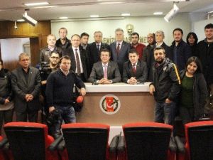 Ekonomi Eski Bakanı Nihat Zeybekci: "Herkes, Cumhurbaşkanı Dendiğinde Haddini Bilecek"